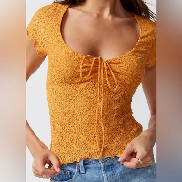 Urban Outfitters orange kimchi blue Quinn lace top size large - Picture 2 of 5